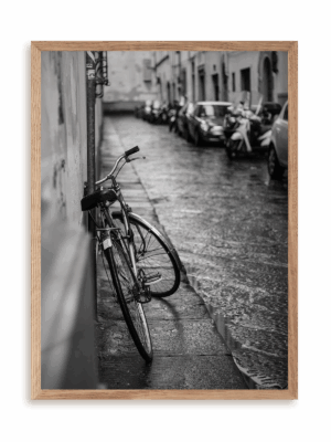 Plakat Deszczowy rower w ramie drewnianej