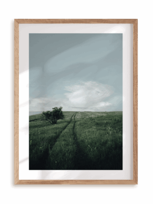 Plakat Na koniec świata w ramie drewnianej