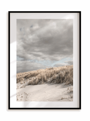 Plakat Pod chmurą nadmorską w ramie aluminiowej