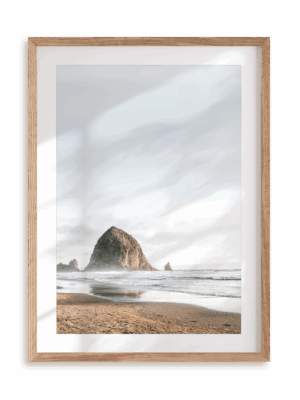 Plakat Na brzegu morza w ramie drewnianej
