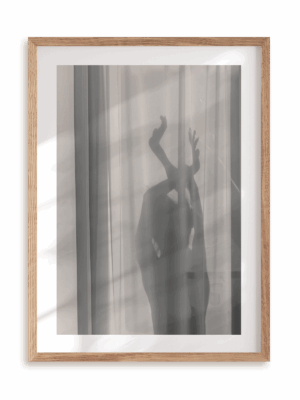 Plakat Taniec cieni w ramie drewnianej