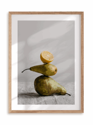Plakat Cytryna i dwie gruszki w ramie drewnianej
