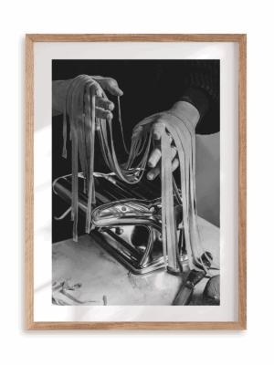 Plakat Robimy makaron w ramie drewnianej