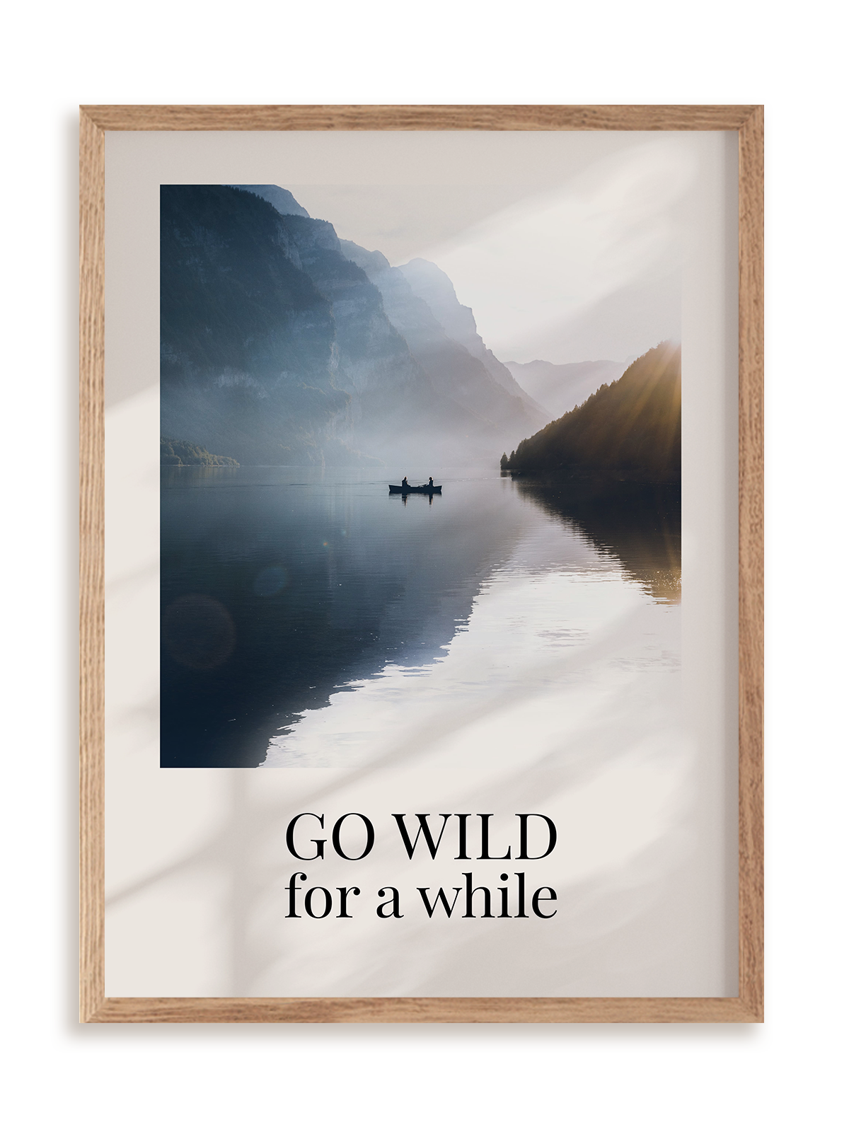 Plakat Go wild w ramie drewnianej