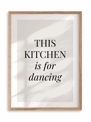 Plakat This kitchen w ramie drewnianej